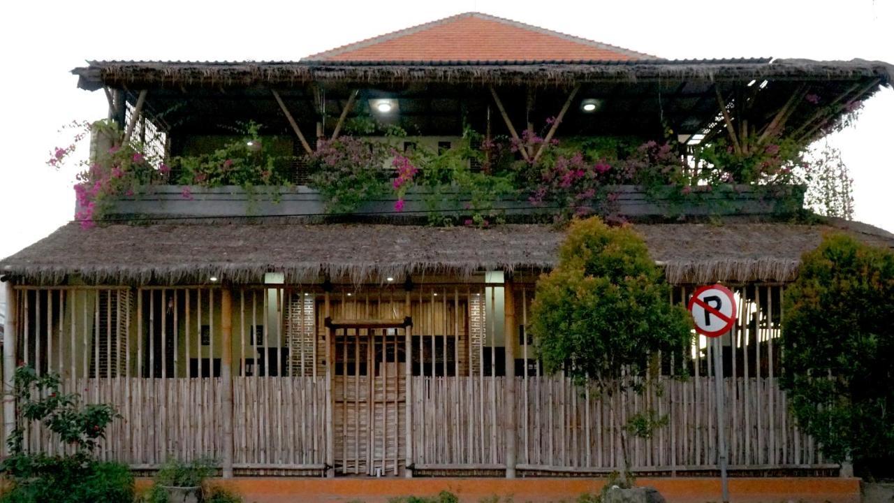 Vamana Bangsal Hostel Pemenang Exterior photo